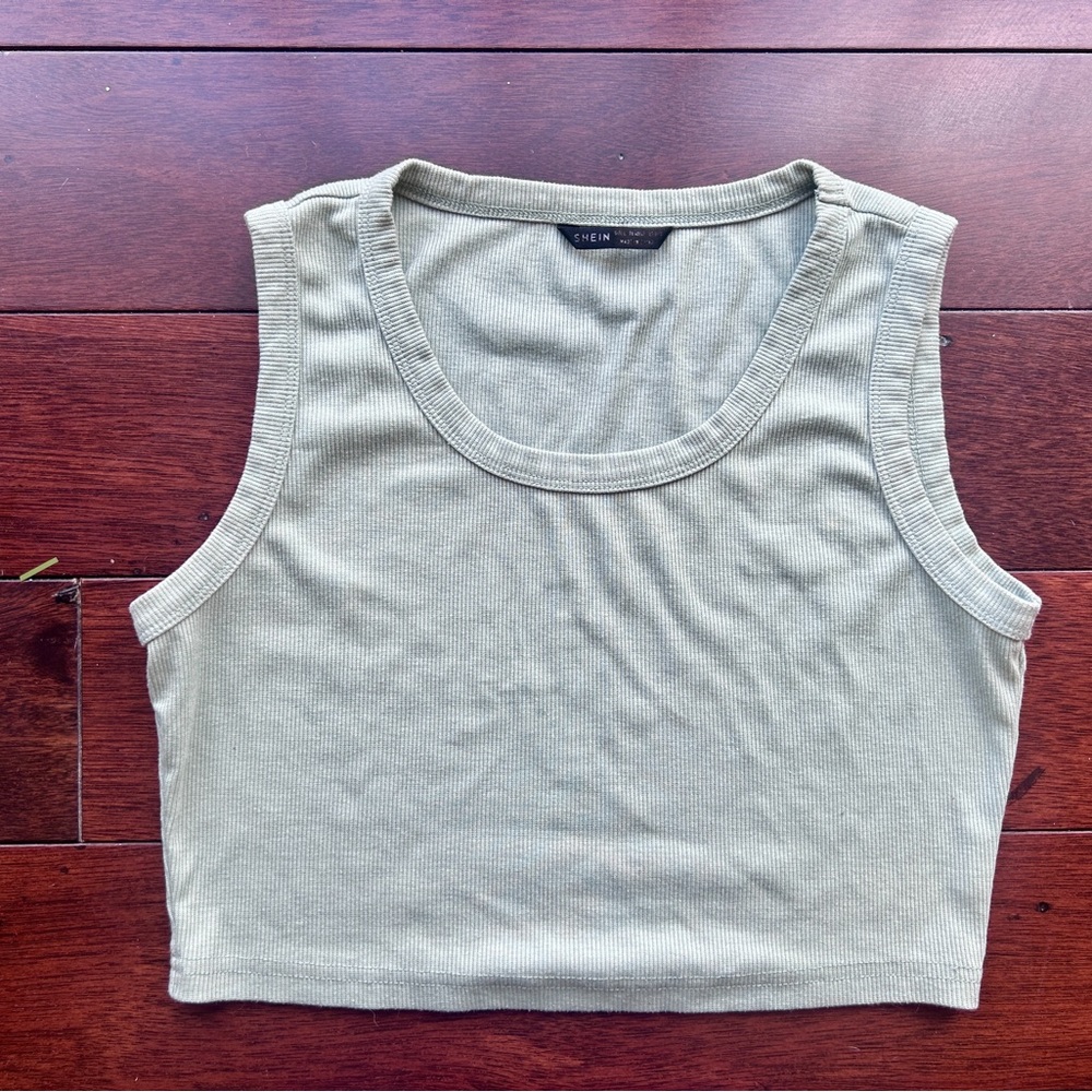SHEIN Olive Ribbed Scoop Neck Crop Tank